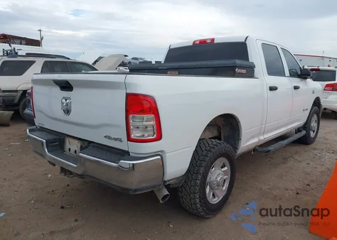 2022 Ram 2500 Tradesman 4X4 6'4 Box z USA, uszkodzony, nr VIN 3C6UR5CL9NG138737